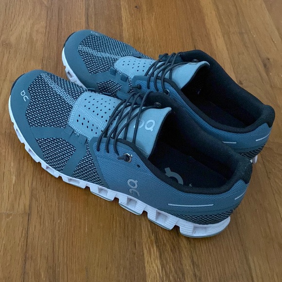 On Running Shoes - On Cloud Sneakers